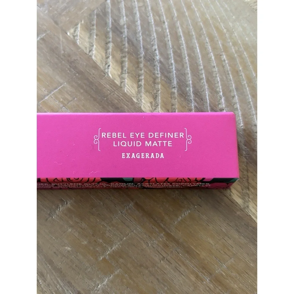 Brand NEW Reina Rebelde Rebel Eye Definer Liquid Eyeliner Exaderada 0.5ml
